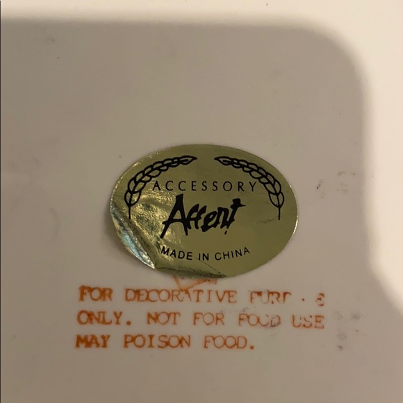 Red & Gold accent jar - Picture 4 of 5